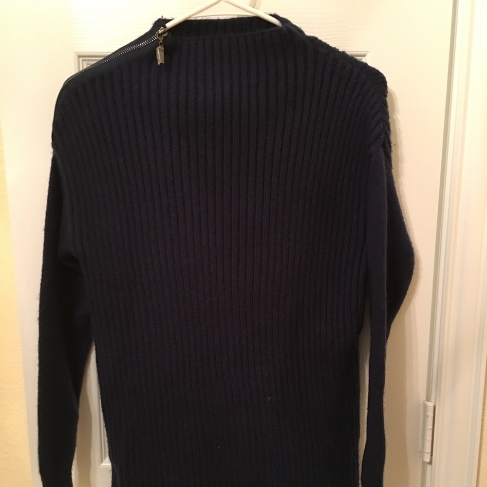 GUESS dark blue sweater